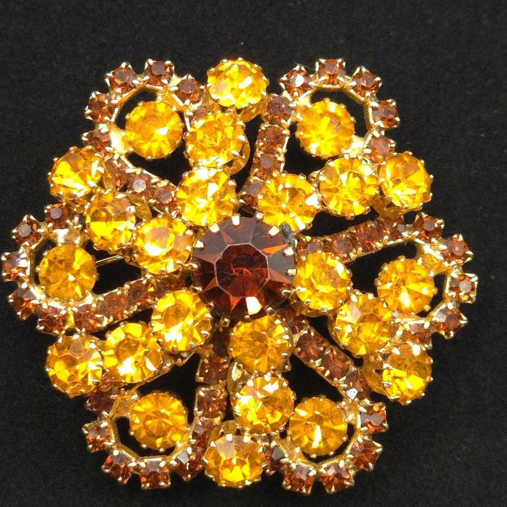 VTG Brooch Tiered Boho Cluster Root Beer Rhinestone Floral‎ Autumn Fairycore Pin
